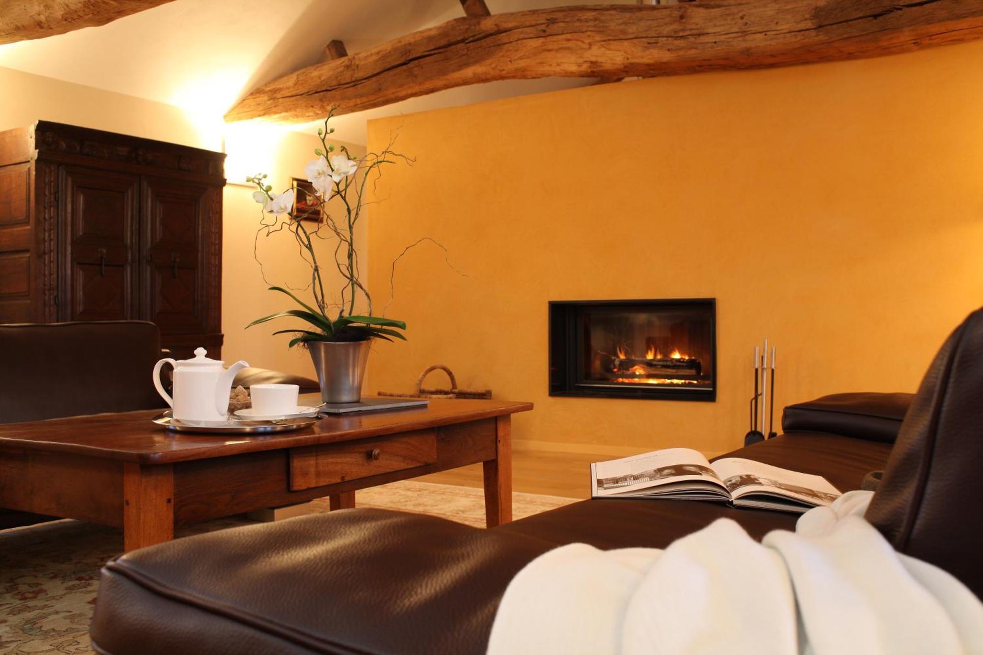 Hotel-Restaurant Le Chateau De Besseuil, Macon Nord - Teritoria Clessé Buitenkant foto